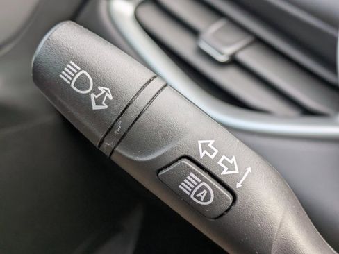 Used 2022 Chevrolet Malibu LT w/ Leather Package image 25