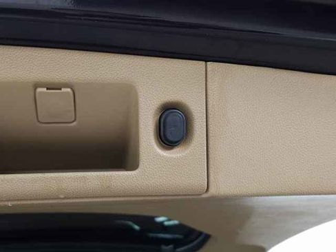 Used 2018 Cadillac Escalade ESV Platinum image 8