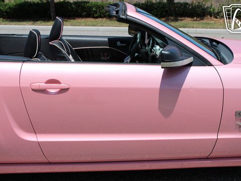 Used 2006 Ford Mustang GT RWD image 34