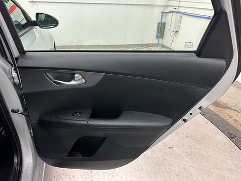 Used 2019 Kia Forte LXS image 23