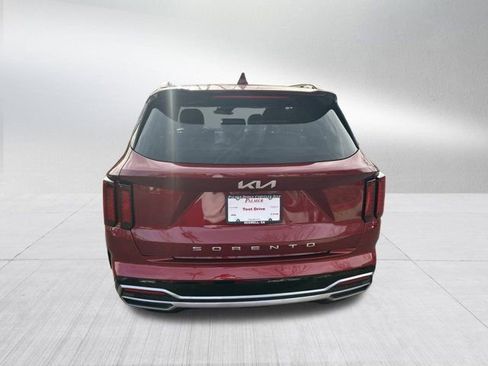 Used 2022 Kia Sorento S w/ Panoramic Sunroof Package image 7
