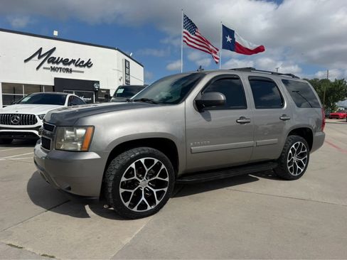 Used 2007 Chevrolet Tahoe LTZ w/ LTZ Preferred Equipment Group AWD/4WD image 1
