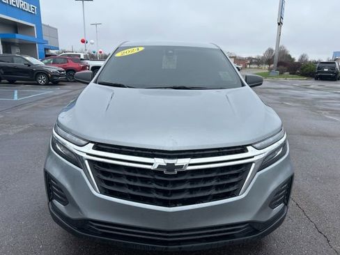 Used 2024 Chevrolet Equinox LS w/ LS Convenience Package image 2