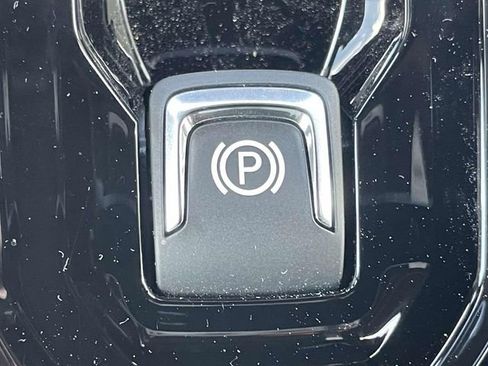 New 2025 GMC Canyon Elevation w/ Convenience Package image 24