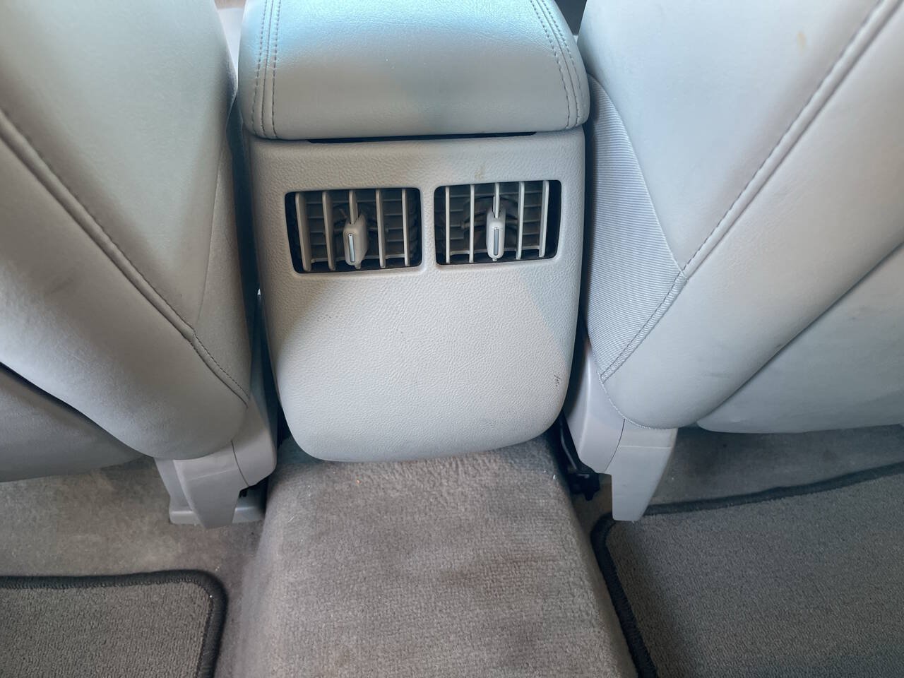 Used 2008 Buick Lucerne CXL w/ Ultra Confidence Package FWD image 18