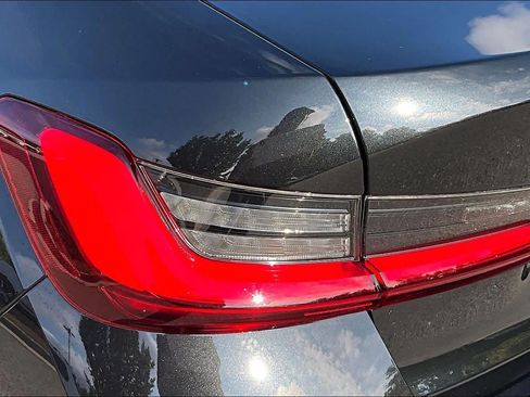 Used 2025 BMW 330i Sedan RWD image 29