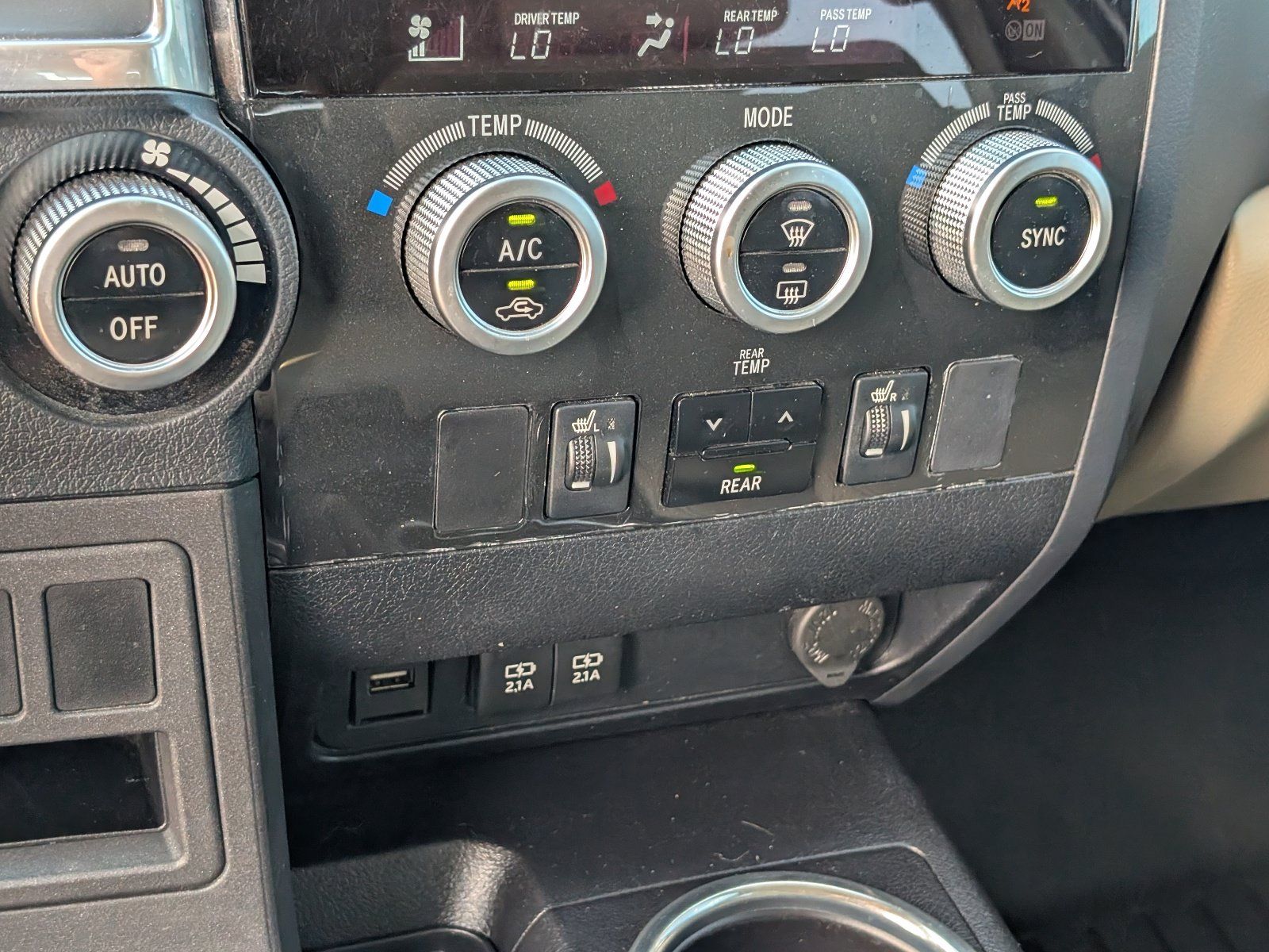 Used 2020 Toyota Sequoia Limited w/ Safety & Convenience Package RWD image 26