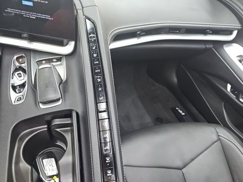 Used 2024 Chevrolet Corvette Stingray Preferred Cpe w/ 2LT image 8