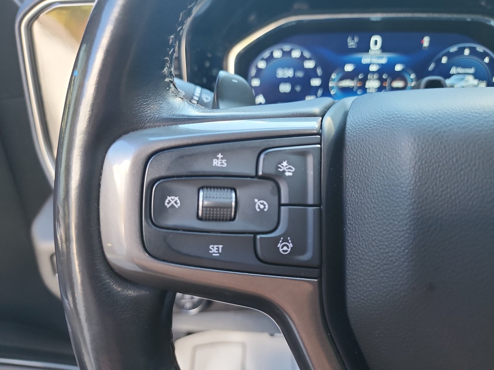 Used 2023 Chevrolet Silverado 1500 High Country AWD/4WD image 22
