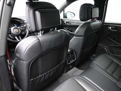 Certified 2024 Porsche Macan GTS AWD/4WD image 8