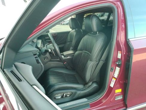 Used 2018 Lexus LS 500 w/ Interior Upgrade Package image 13