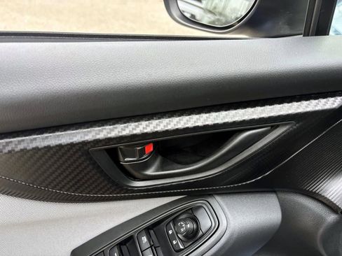 Used 2018 Subaru Crosstrek 2.0i Premium image 12