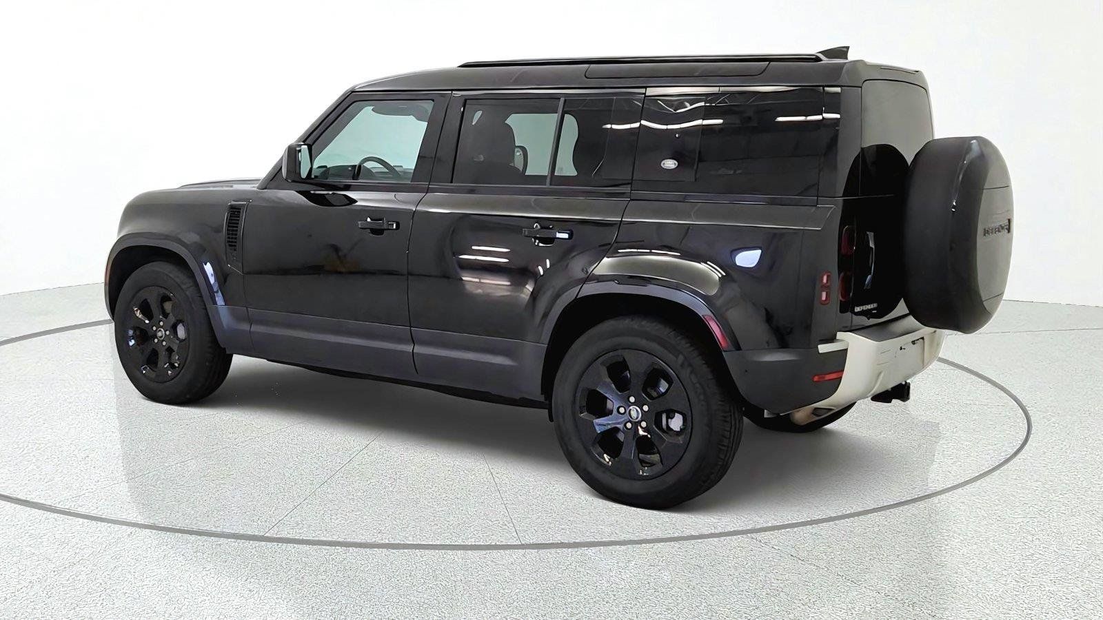 Used 2023 Land Rover Defender 110 SE AWD/4WD image 6