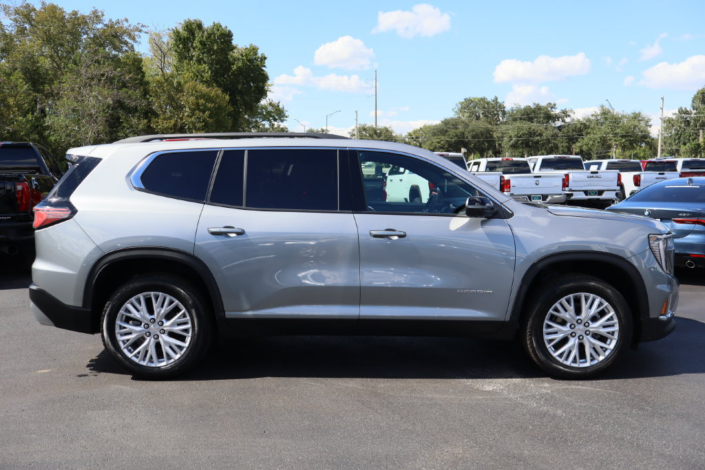 Certified 2026 GMC Acadia Elevation w/ Elevation Premium Package FWD image 10