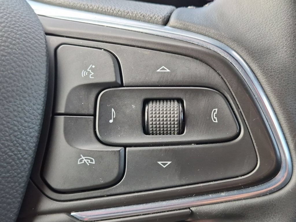 Used 2024 Buick Envista Sport Touring w/ Convenience I Package FWD image 19