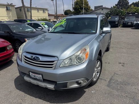 Used 2012 Subaru Outback 3.6R Limited AWD/4WD image 2