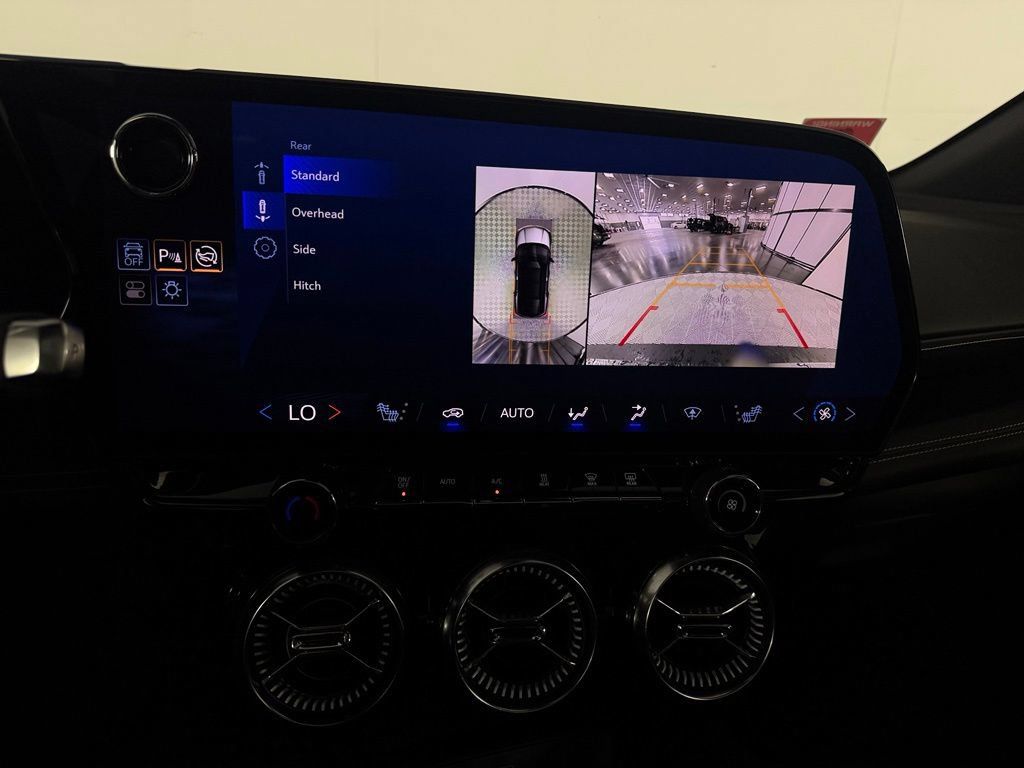 Used 2024 Chevrolet Blazer EV LT AWD/4WD image 19