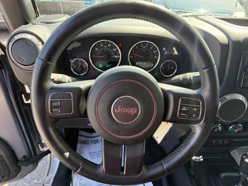 Used 2015 Jeep Wrangler Unlimited Sport w/ Quick Order Package 24S AWD/4WD image 18