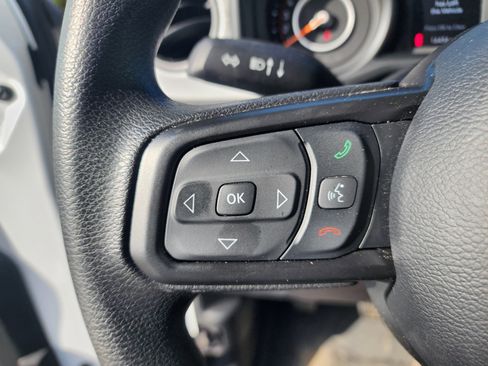 Used 2025 Jeep Wrangler Sport image 25