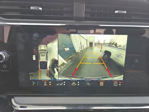 Used 2025 GMC Sierra 1500 AT4 w/ AT4 Premium Package image 21