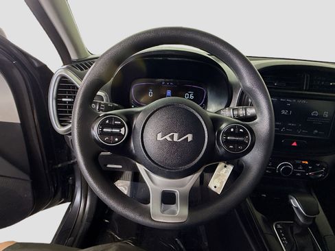 Used 2023 Kia Soul LX w/ Option Group 015 FWD image 13