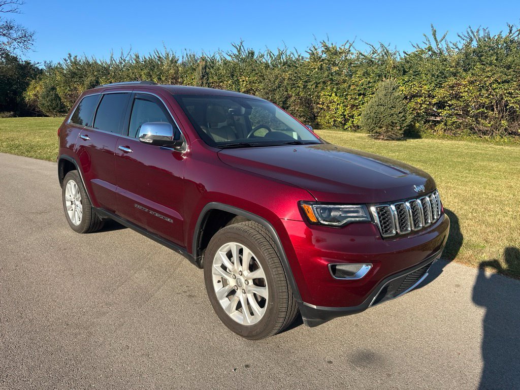 Used 2017 Jeep Grand Cherokee Limited w/ Luxury Group II AWD/4WD image 1