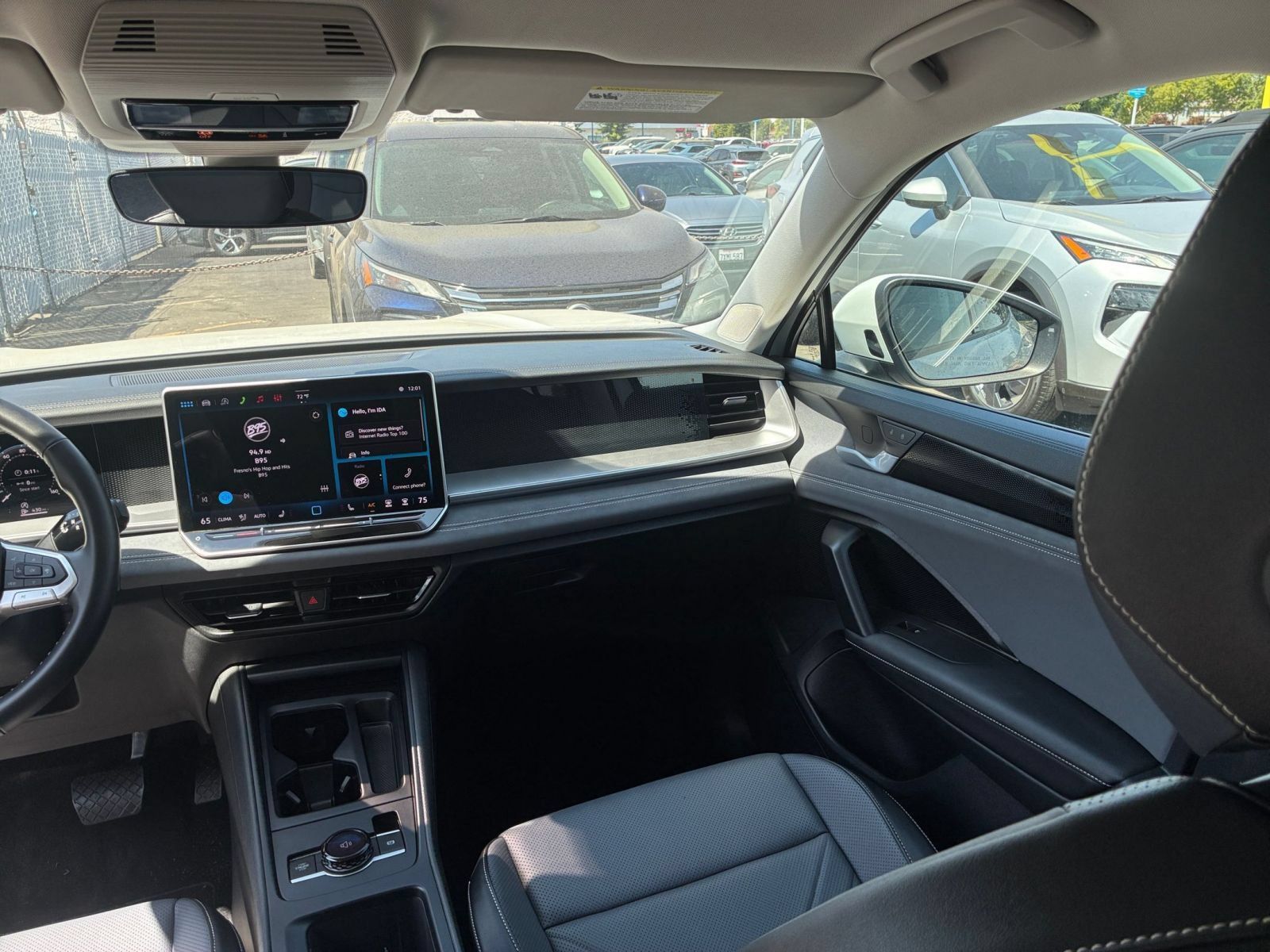 Used 2026 Volkswagen Tiguan SE FWD image 36