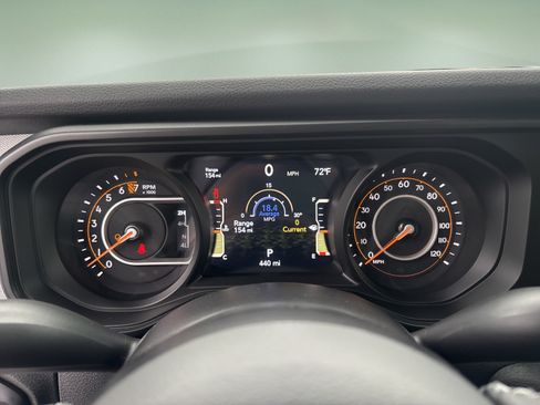 Used 2025 Jeep Gladiator Sport AWD/4WD image 15