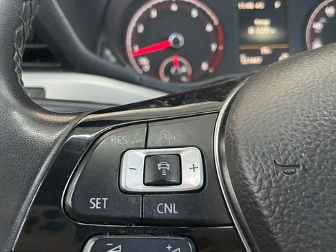 Used 2021 Volkswagen Passat 2.0T SE image 33