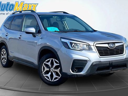 Used 2020 Subaru Forester Premium AWD/4WD image 3