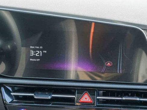 Certified 2023 Kia Niro EX image 13