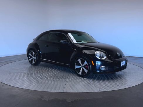 Used 2013 Volkswagen Beetle 2.0T FWD image 2