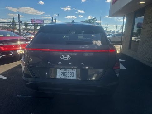 Used 2025 Hyundai Kona SEL FWD image 5