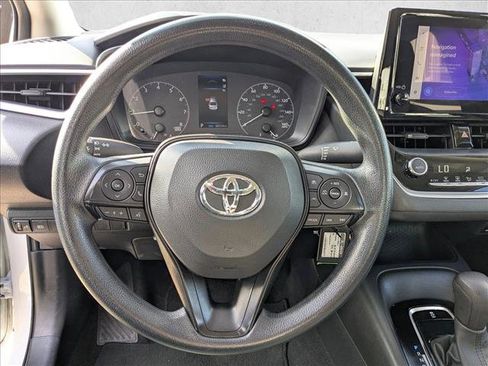 Used 2024 Toyota Corolla LE image 11