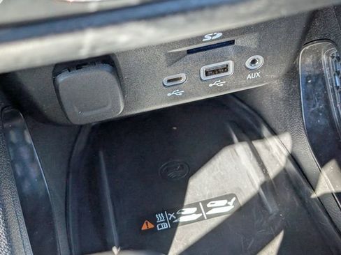 Used 2023 Chevrolet TrailBlazer ACTIV w/ Sun and Liftgate Package AWD/4WD image 21