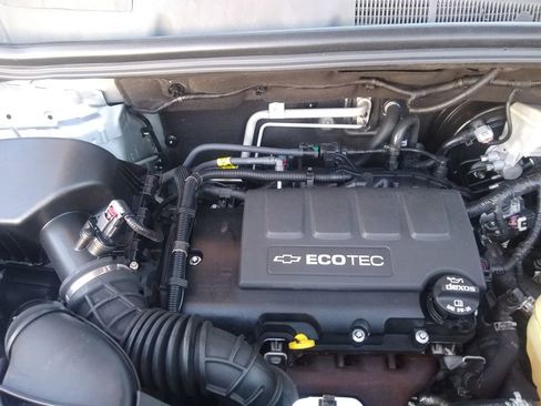 Used 2018 Chevrolet Trax LS image 41