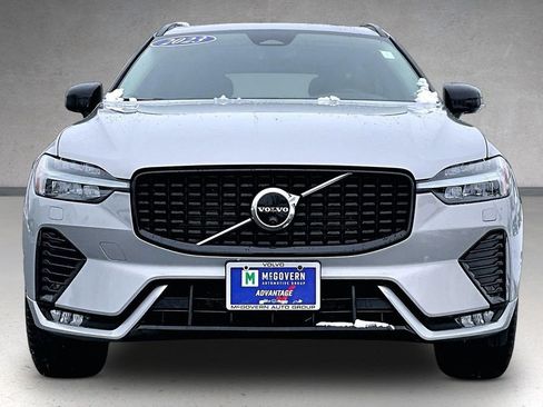 Certified 2023 Volvo XC60 B5 Plus w/ Protection Package Premier AWD/4WD image 2