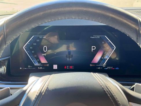 Used 2023 BMW X7 xDrive40i image 14