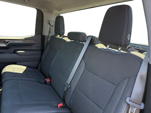 Used 2024 Chevrolet Silverado 1500 LT AWD/4WD image 16