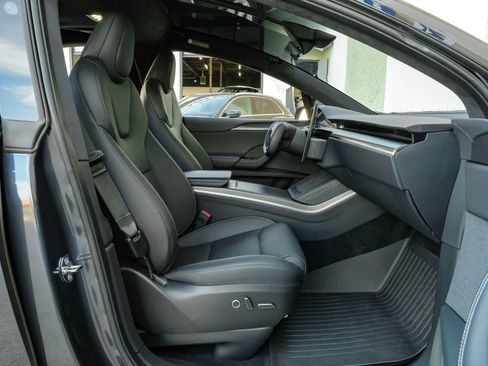 Used 2023 Tesla Model X Plaid image 55