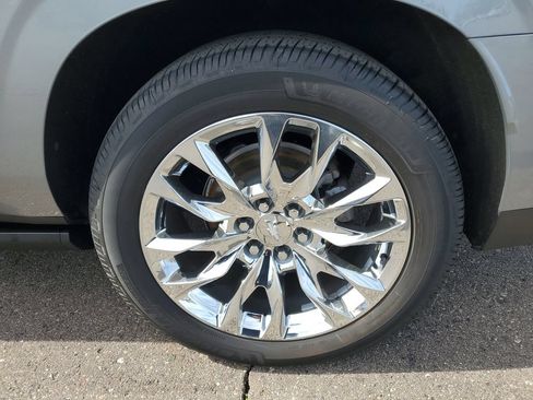 Certified 2023 Chevrolet Suburban High Country AWD/4WD image 38