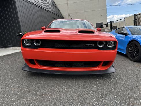 Used 2023 Dodge Challenger SRT Hellcat RWD image 2