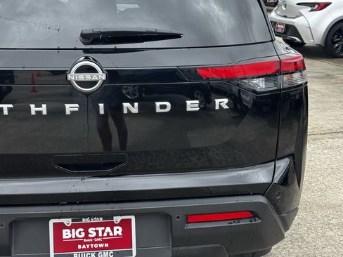 Used 2025 Nissan Pathfinder S FWD image 10