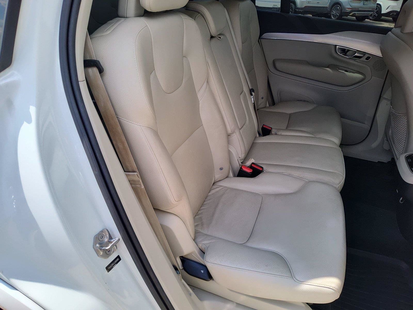 Used 2018 Volvo XC90 T6 Momentum w/ Convenience Package AWD/4WD image 25