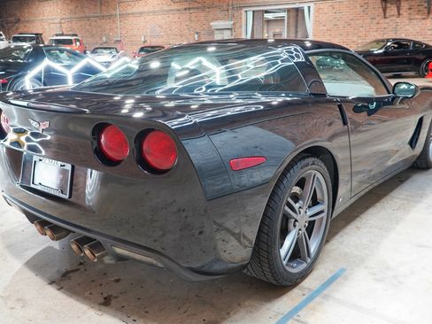 Used 2009 Chevrolet Corvette Convertible w/ Preferred Equipment Group RWD image 17