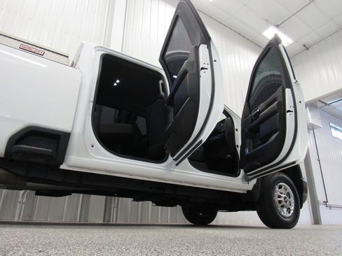 Used 2022 Chevrolet Silverado 2500 W/T w/ WT Fleet Convenience Package AWD/4WD image 19