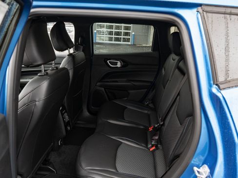 New 2026 Jeep Compass Latitude image 17