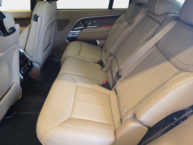 New 2026 Land Rover Range Rover Long Wheelbase SE AWD/4WD image 11
