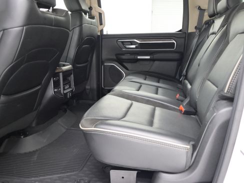 Used 2019 RAM 1500 Laramie AWD/4WD image 33