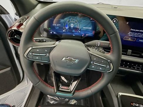 New 2026 Chevrolet Equinox RS w/ Convenience Package III FWD image 13